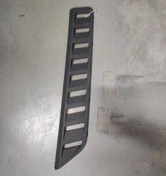 UC1A11-8403128 Right wing liner