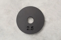 Steel training disc 2,5 kg (Black (RAL 9005 M))