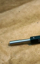 Non-passing smooth plugs with inserts with diameters from 1 to 6 mm