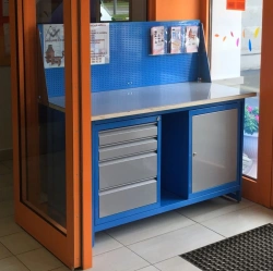 SVK series workbenches on welded frame