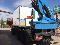 Special purpose vehicle with KMA type hydraulic loading crane on the base of KAMAZ 43118 and its modifications 41F0