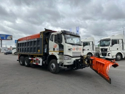 Universal road machine SDK-FAW on the basis of FAW vehicle chassis