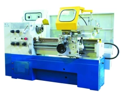 High-precision turning centre lathe, model SAMAT 400 XS / SS
