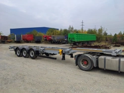 Semi-trailer three-axle BZAP 94553L container carrier