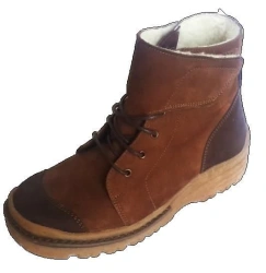 Orthopaedic footwear, low-complexity, on insulated lining, children's, for boys.