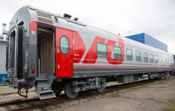 Locomotive traction passenger wagon with seats. Model 61-4458.01