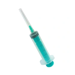 Single-use three-detail sterile injecting syringe with Luer-Lok tip, 19 ml capacity with injection needle.