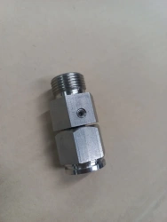 Swivelling SM-4 and SM-5 atomiser attachment coupling "AFS"