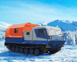 Snowmobiler (Tracked transport vehicle) TM140-cb2