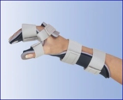 Hand orthopaedic device