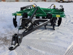 Trailed disc harrow BD-2,6x4P with roller