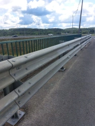 Road barriers for cars side barrier type metal side barrier type 21 MO