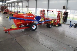 Disc sowing complex "Agrator Disk-9000"