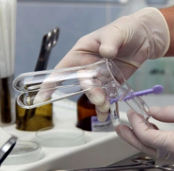 Single-use sterile vaginal polymer vaginal mirrors according to Cusco "ZVK-DiaClone" size L