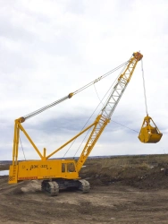 Diesel-electric self-propelled crawler boom crane model DEK-323 (with cab 501.17.00.000 or 131.17.01.00 and 131.17.01.00)