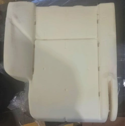 Filling 40% of rear car seat backrest 4128649