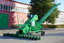 Electric self-propelled grain loader PZES-200