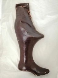 Footwear orthopaedic articles for foot residual limbs: customised double-track inlay shoe.