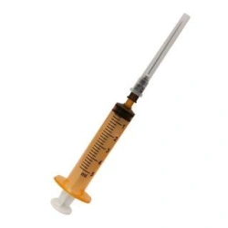 Single-use three-detail sterile injecting syringe with Luer tip, light-protected, 5 ml capacity with needle
