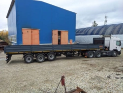 Semi-trailer tri-axle BZAP 94553A flatbed