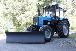 Machinery and equipment for public utilities: plough and bulldozer equipment (mouldboards mounted) municipal mouldboard, mod