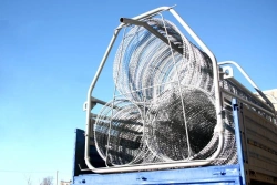 Mobile security barrier
