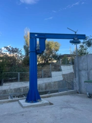 Jib jib crane on column with electric boom rotation