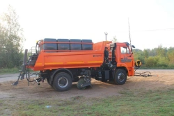 Combined road sweeping machine MKDU-10 based on vehicle KAMAZ-53605-A5