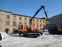 Wood loader of manipulator type MM-110-02