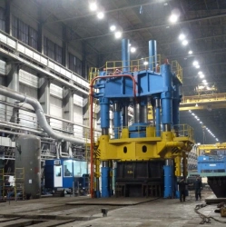 Hydraulic forging and stamping presses