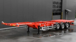 Low-frame three-axle container semitrailer (model 9453-0000010-30)