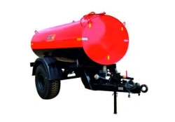 Semi-trailed sprinkler washer PM-05 with a capacity of 5 cubic metres