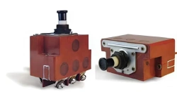 Automatic circuit breaker of three-pole push-button type AZK3-1-50