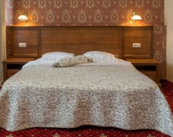 Veneer bed headboard