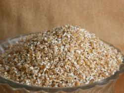Fine ground wheat groats (from soft wheat)